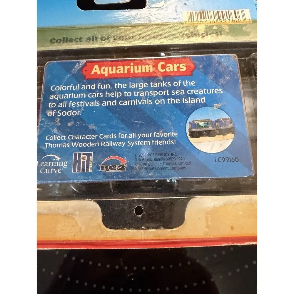 THOMAS & FRIENDS WOODEN RAILWAY ~ AQUARIUM CARS ~ ABSOLUTELY MINT ~ 2006 RARE!